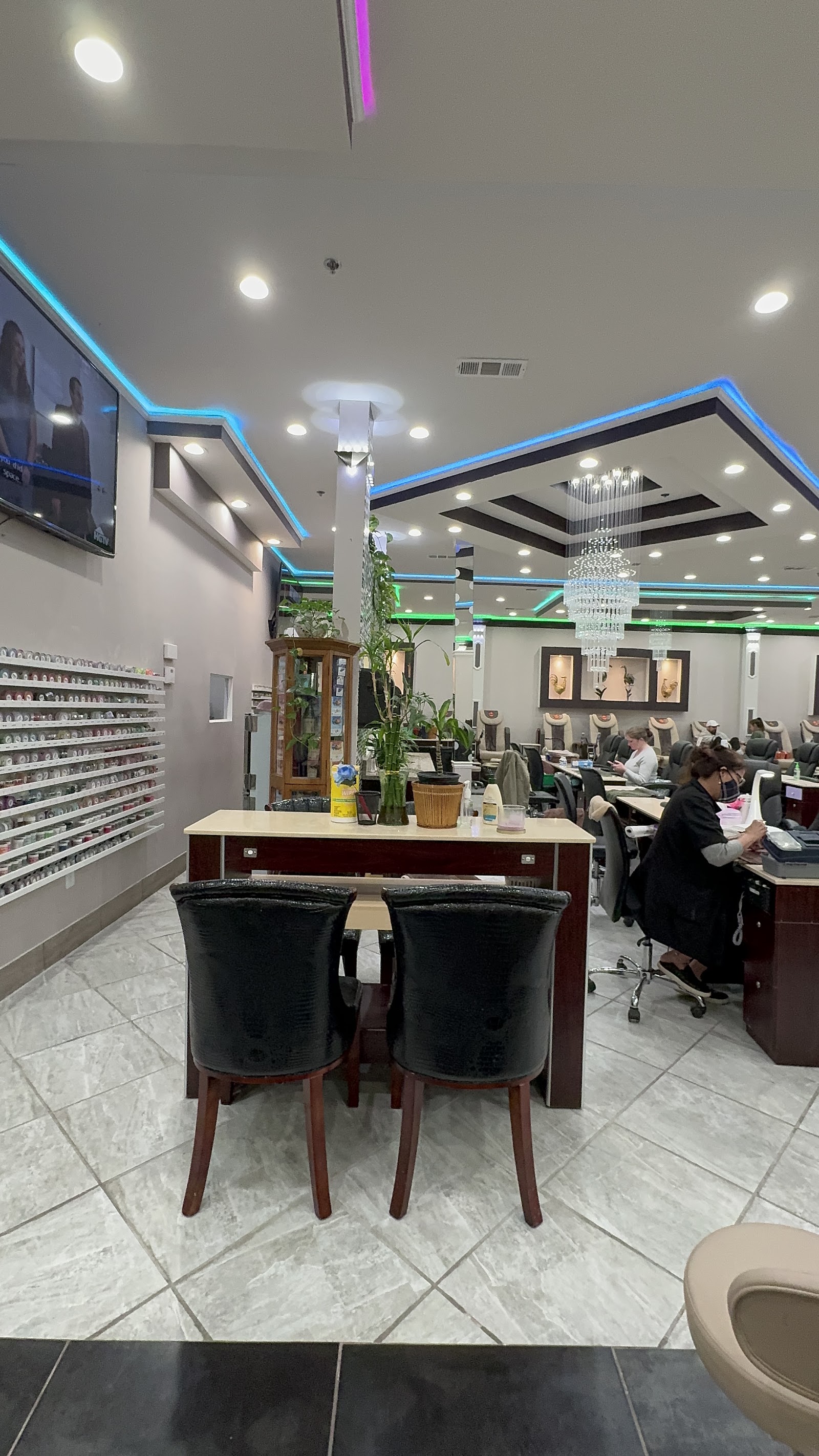MEGA NAILS & SPA nail photo 2